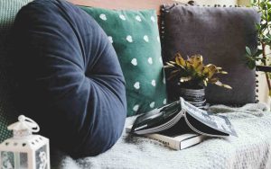 jolis coussins pour petit coin lecture